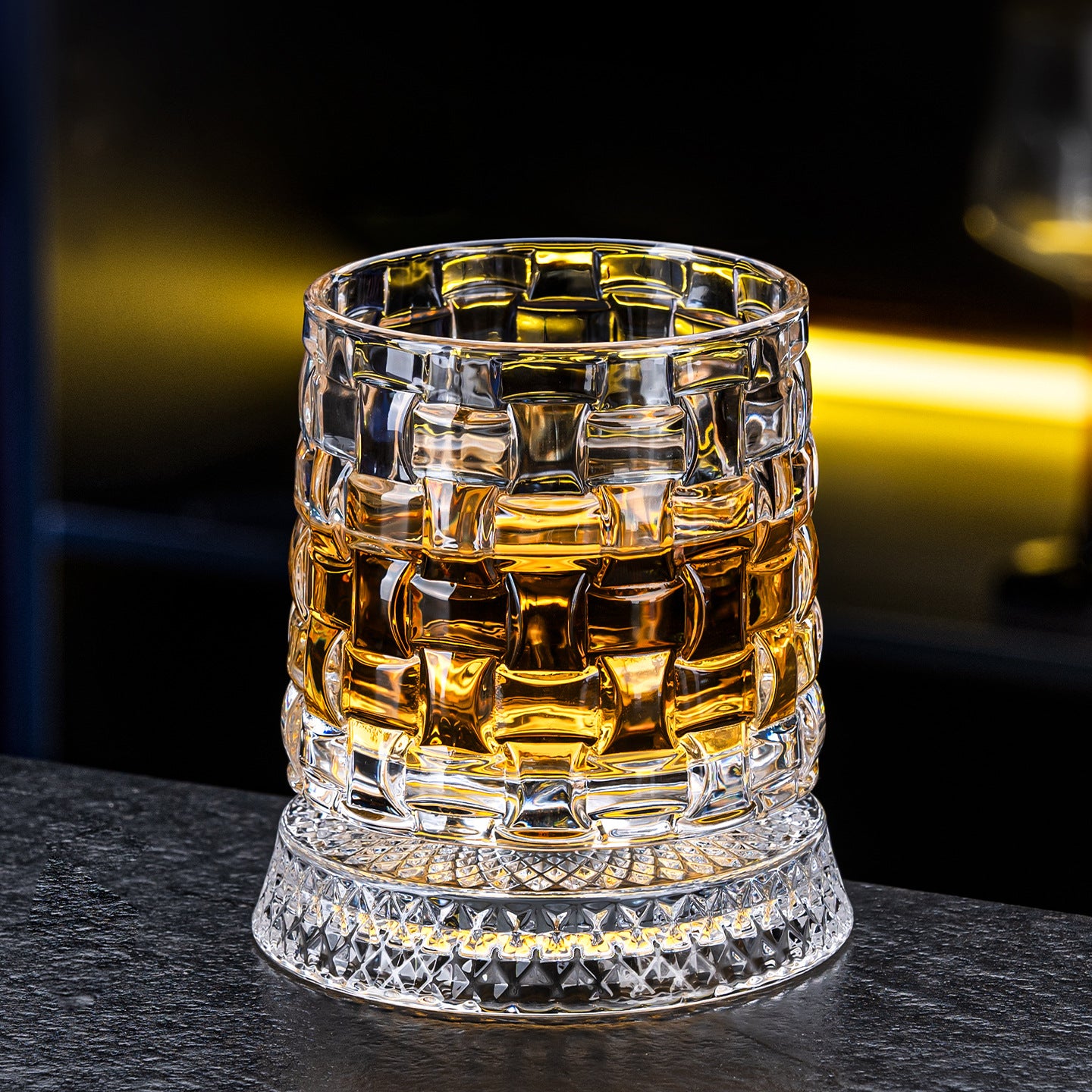 Luxury 360° Spinning Crystal Glass – Star-Cut Stress Relief Whiskey & Wine Glass, Elegant European Barware Gift,Rotating Glass Cup Spinning Glass Cup
